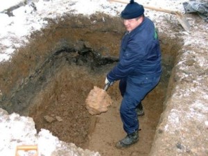 Копаем яму под колодец